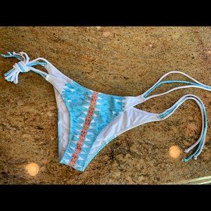 Cupshe bikini bottom